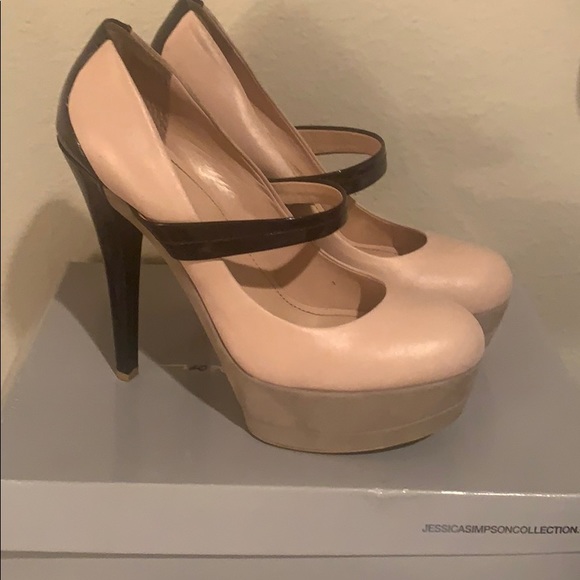 Pumps - Picture 1 of 3